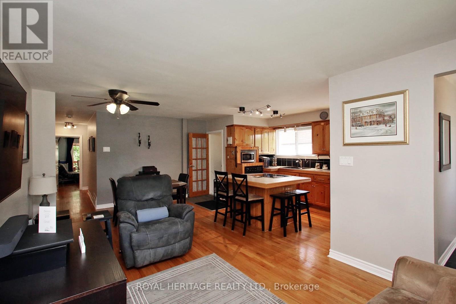 27 MEDWAY CRESCENT - 9