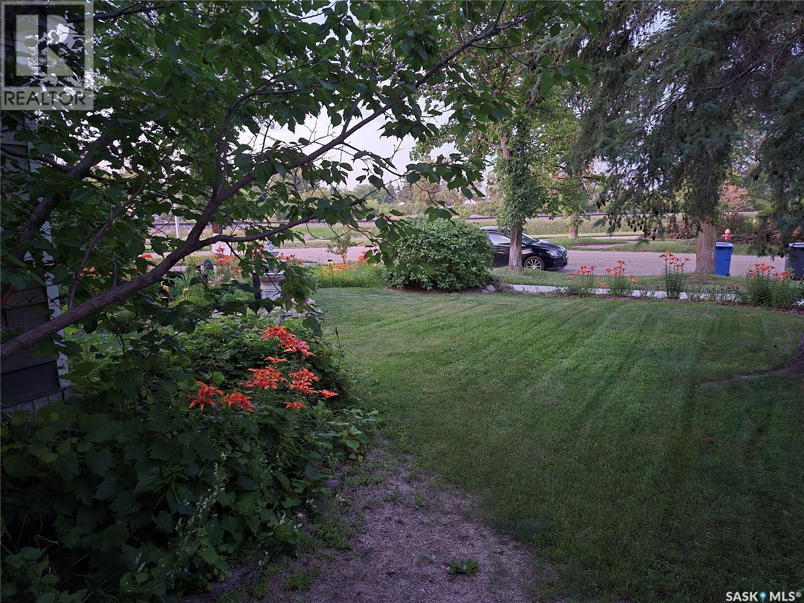 303 Edward STREET — photo 29