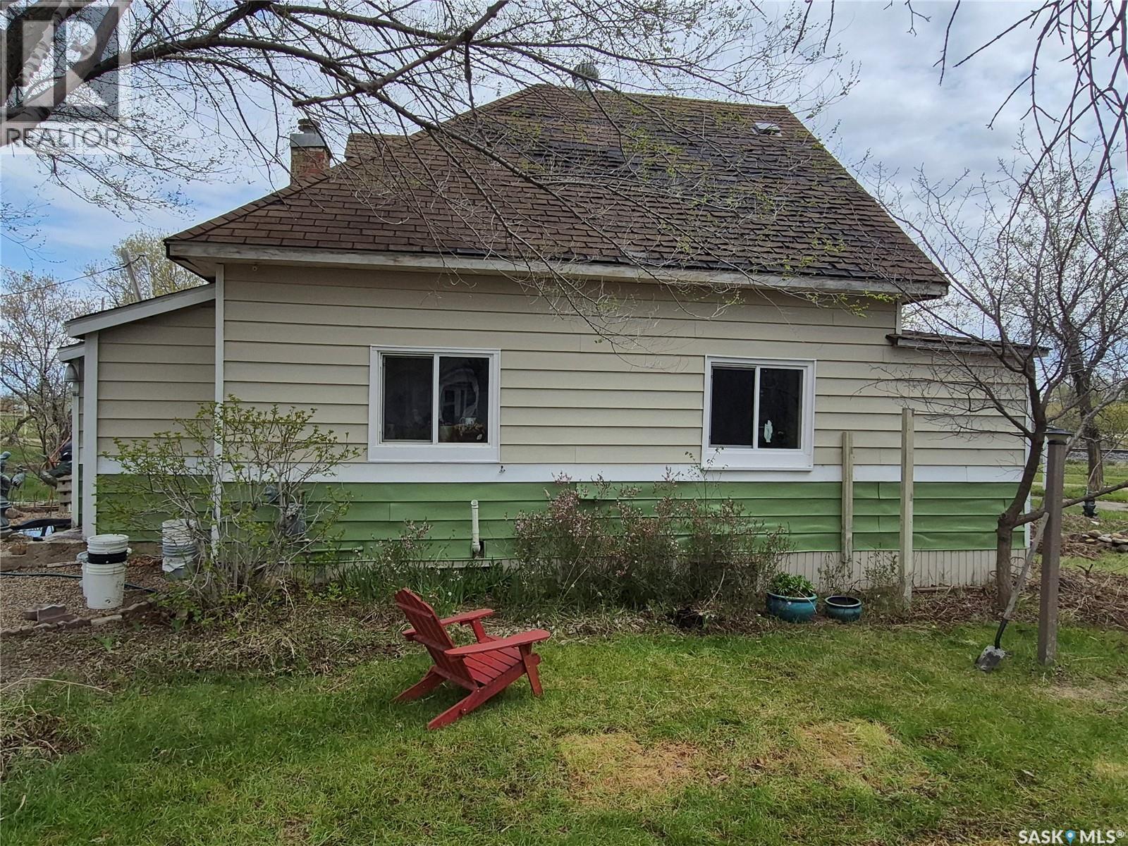 303 Edward STREET — photo 36