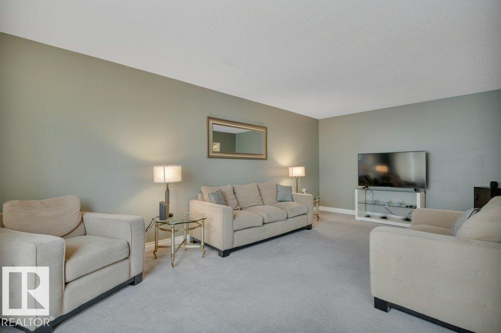 #304 10320 113 ST NW - 11