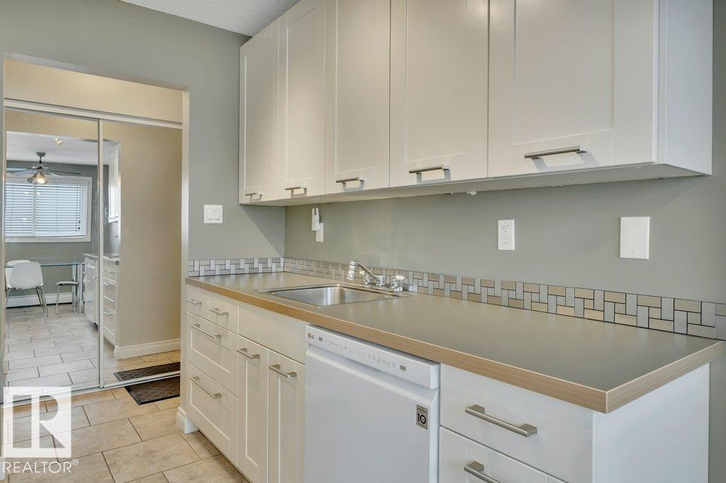 #304 10320 113 ST NW - 16