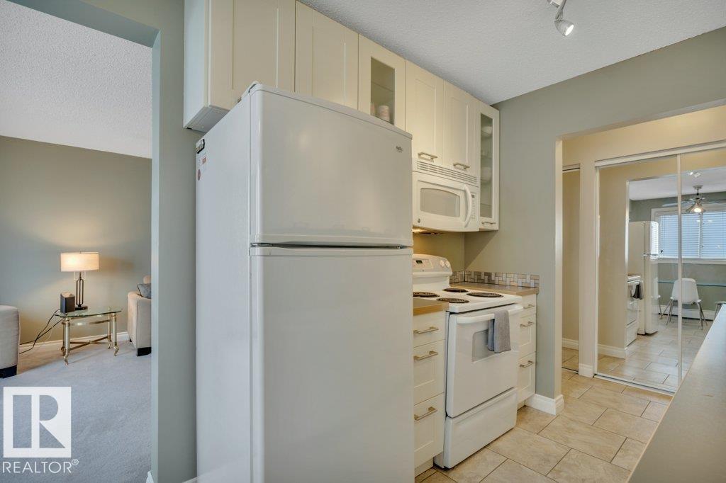 #304 10320 113 ST NW - 17