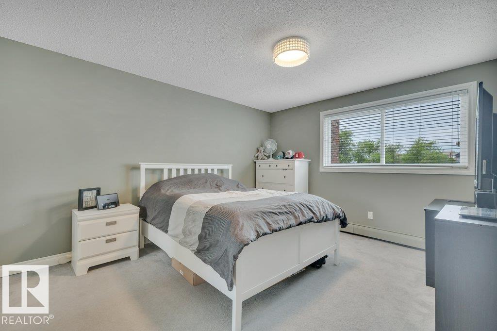 #304 10320 113 ST NW - 18