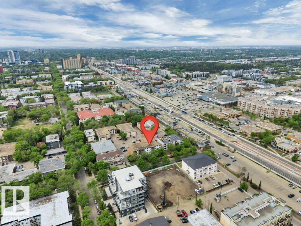 #304 10320 113 ST NW - 36