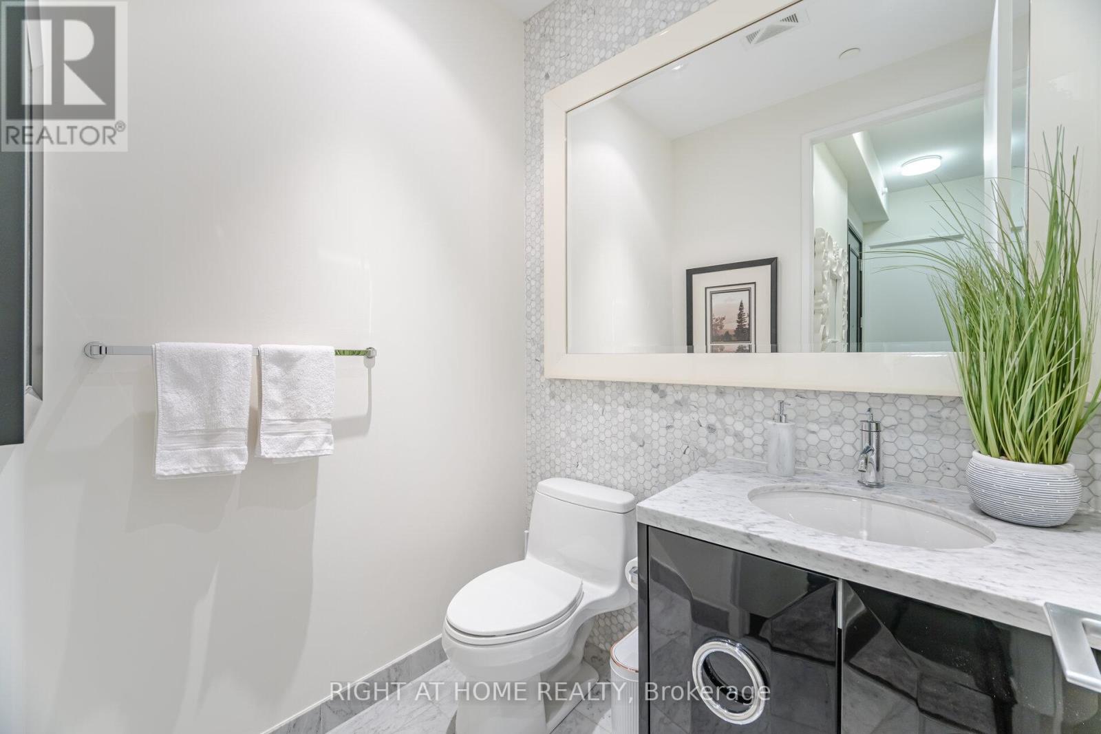 #3005 88 PARK LAWN ROAD - 31