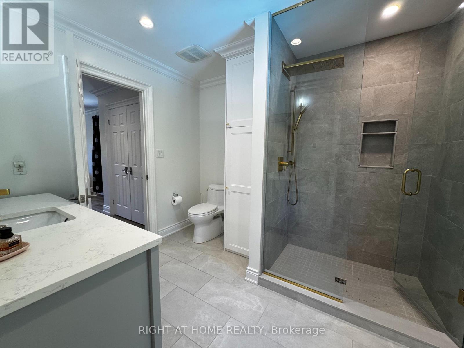 2134 GRENVILLE DRIVE - 13