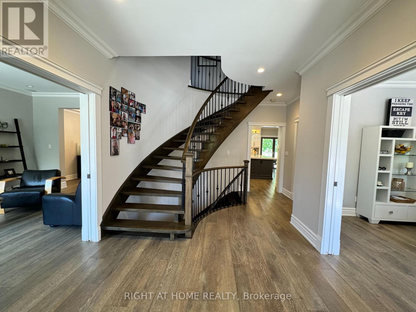 2134 GRENVILLE DRIVE - 20
