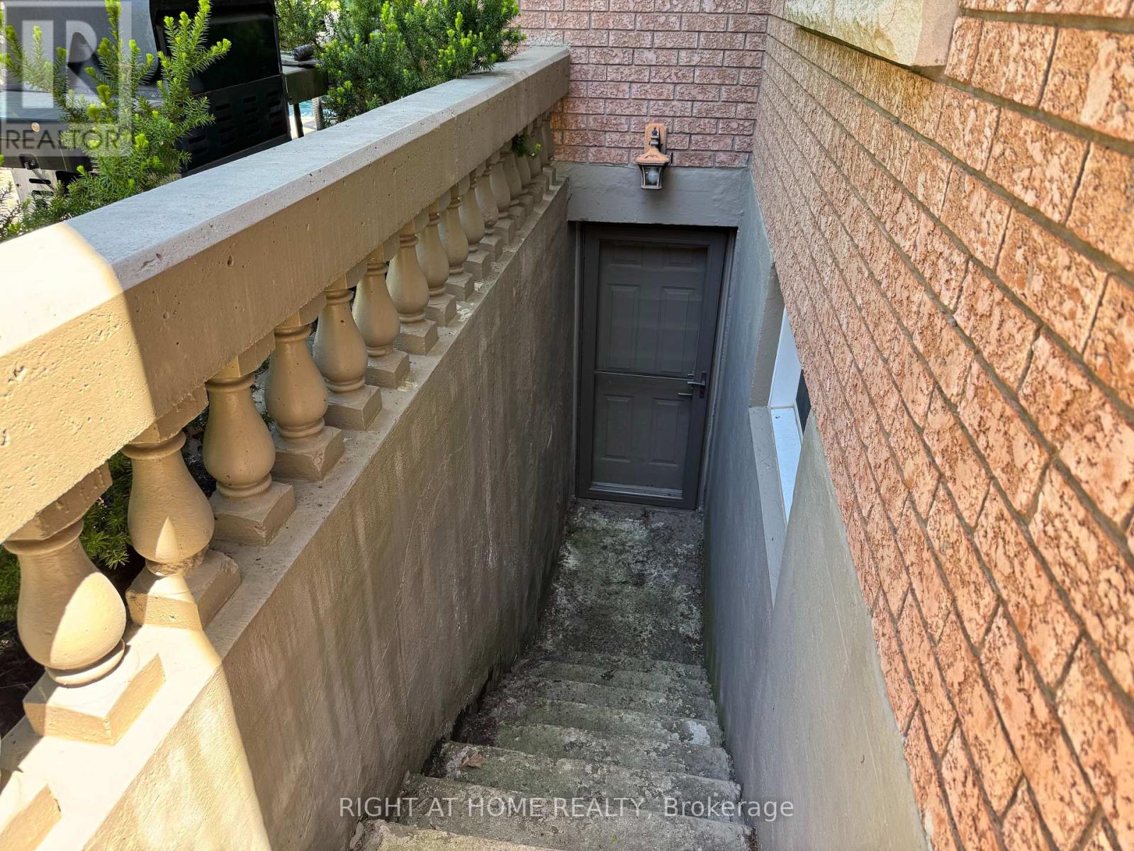 2134 GRENVILLE DRIVE - 50