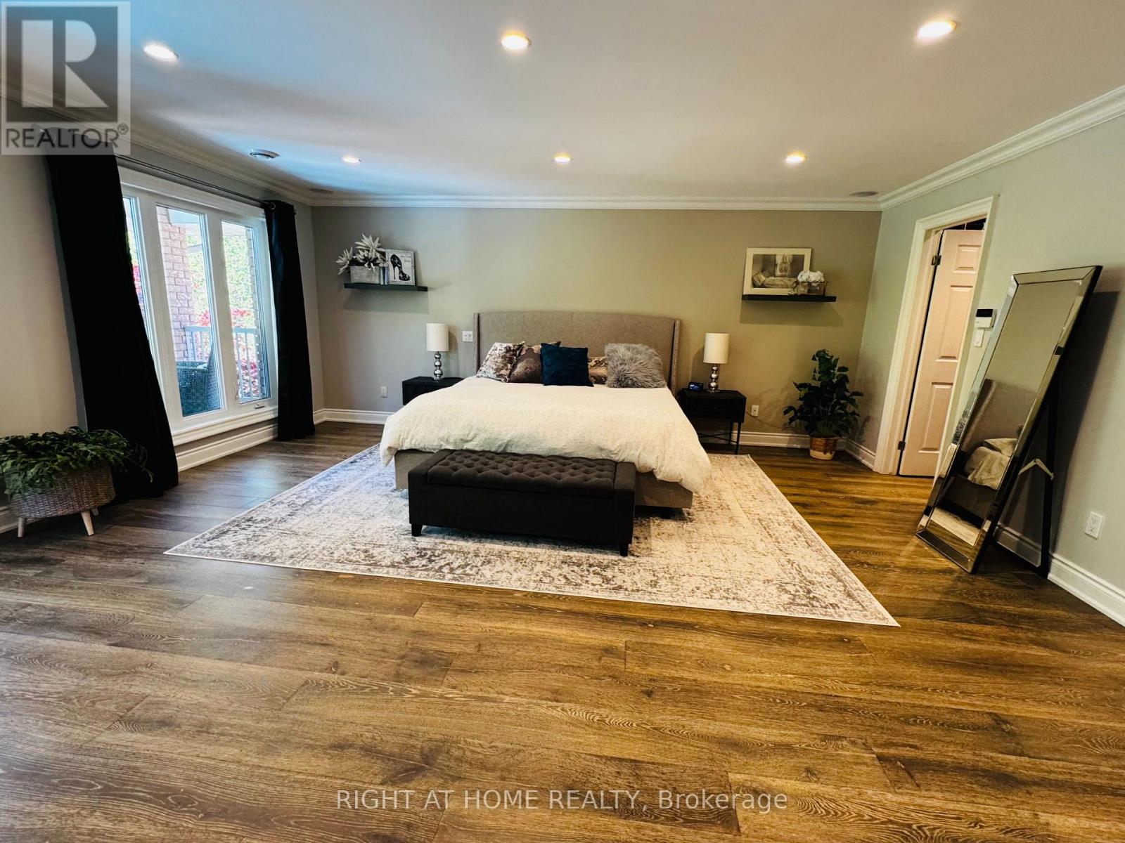 2134 GRENVILLE DRIVE - 6