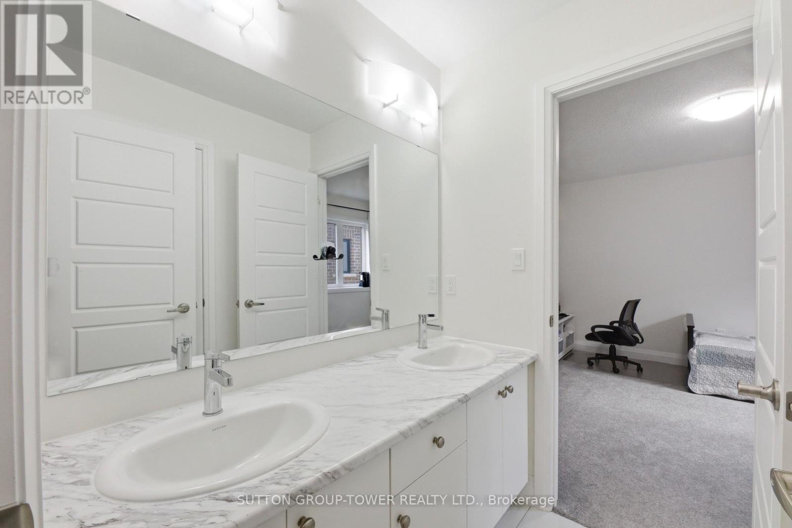 194 FERRAGINE CRESCENT - Image 38
