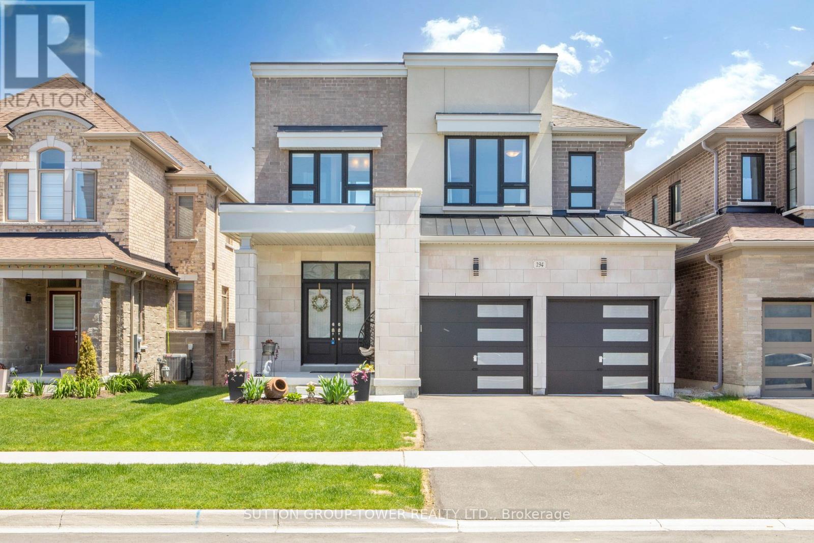 194 FERRAGINE CRESCENT - 1