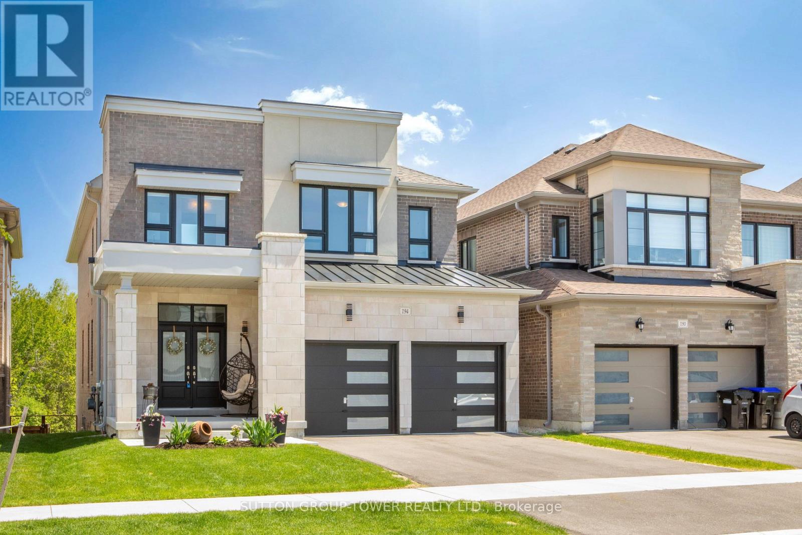 194 FERRAGINE CRESCENT - 2