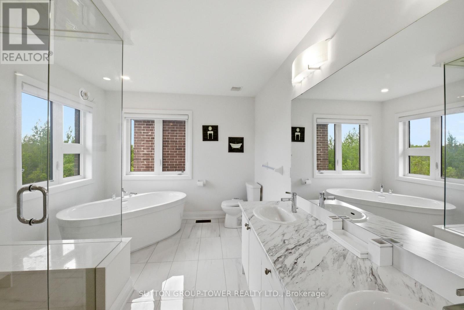 194 FERRAGINE CRESCENT - Image 36