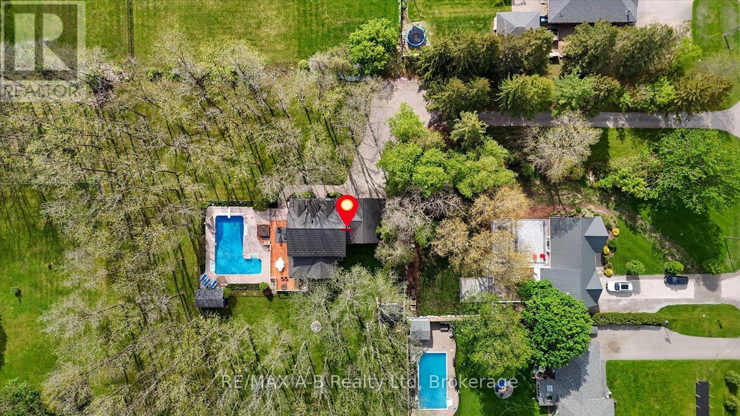138 HURON ROAD - 35
