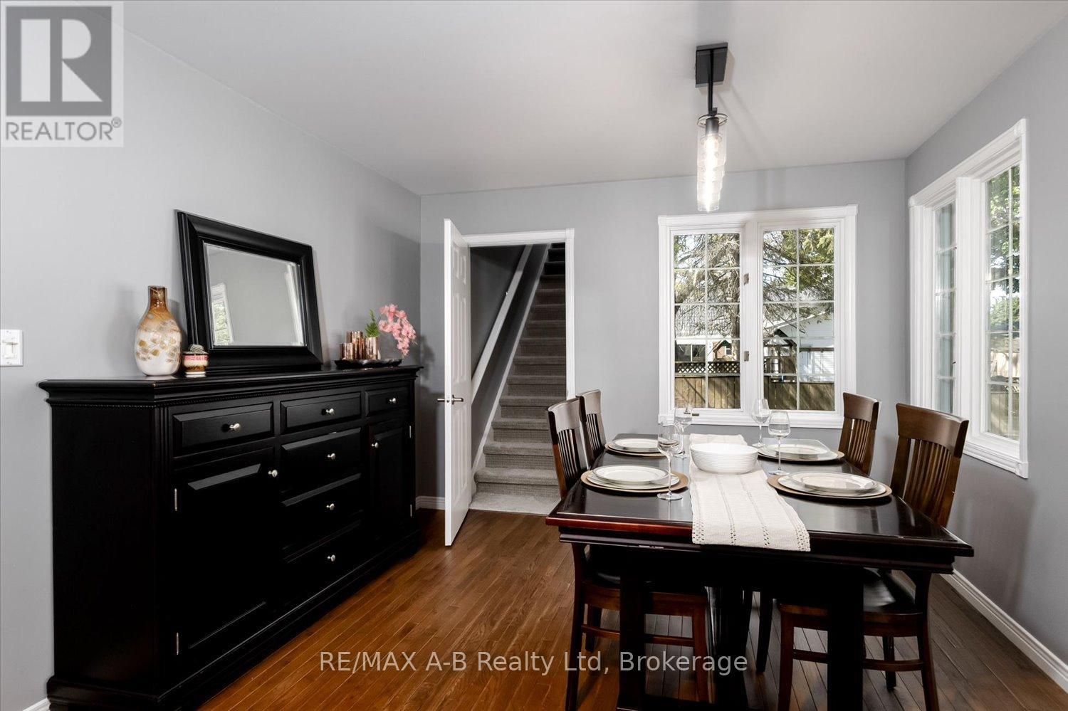 138 HURON ROAD - 16