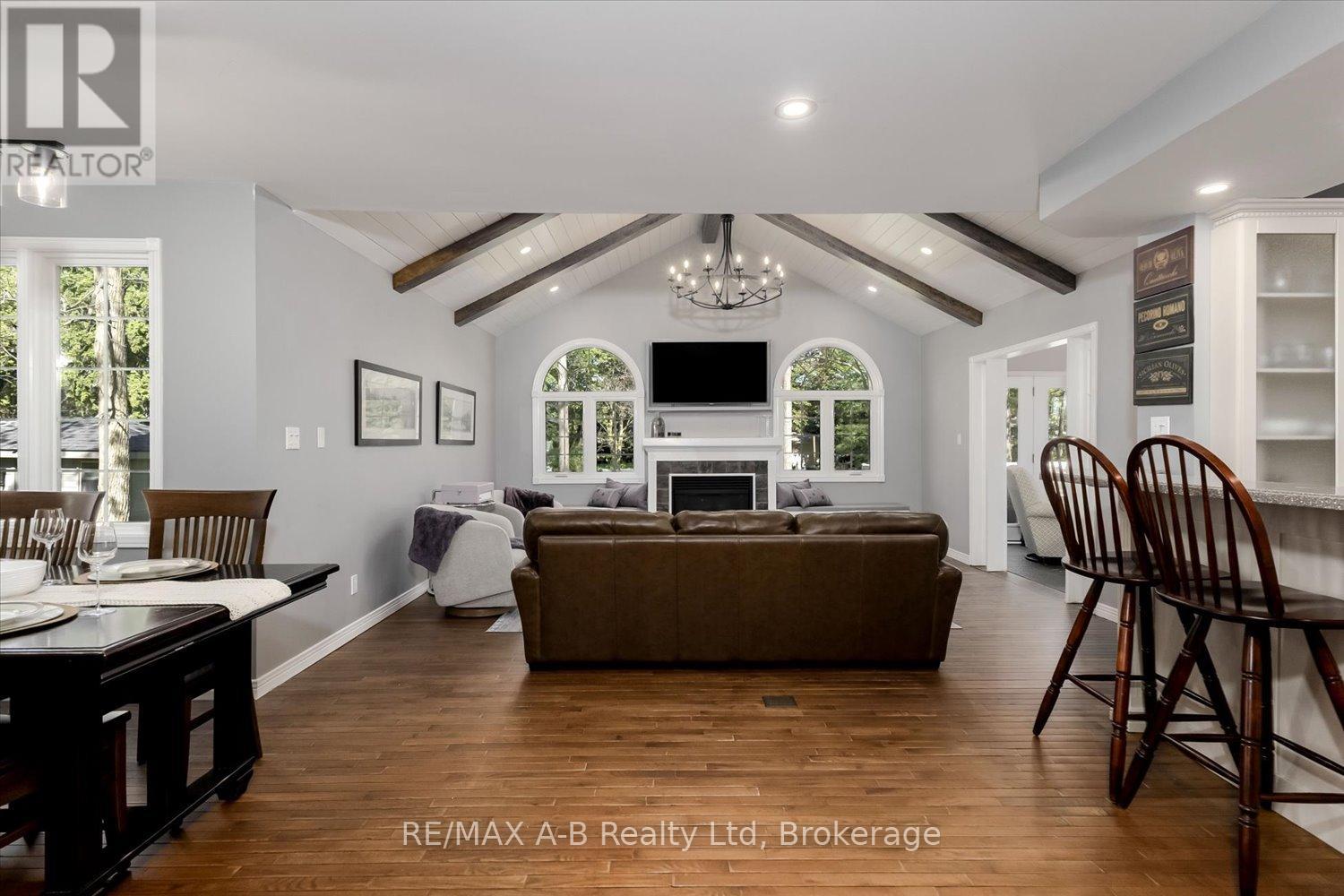 138 HURON ROAD - 7