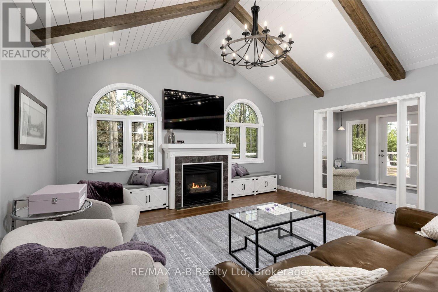138 HURON ROAD - 8