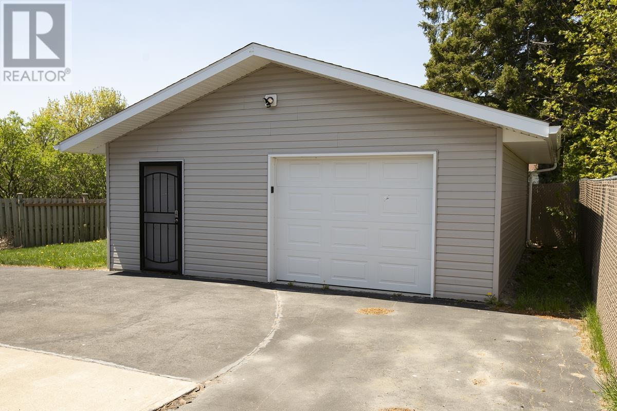 481 Lake ST - 4
