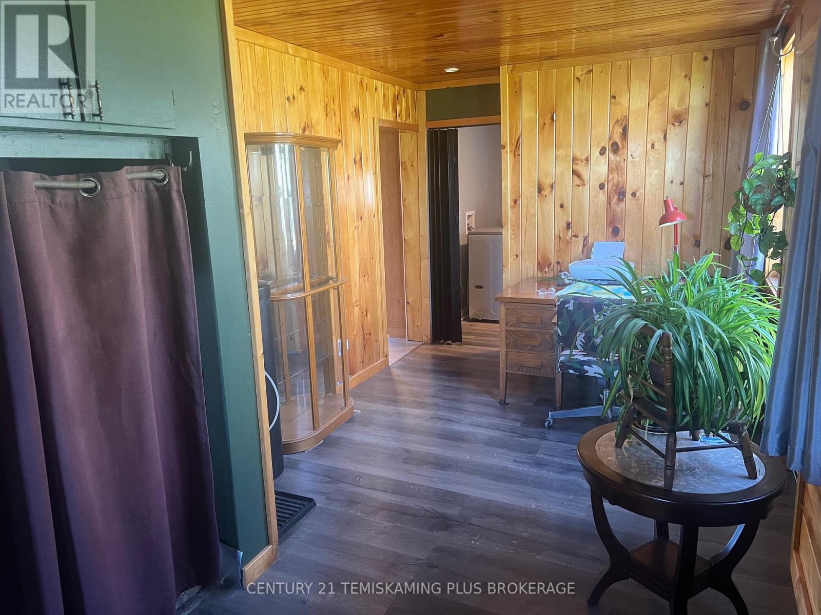 533142 RIVER ROAD N - 11