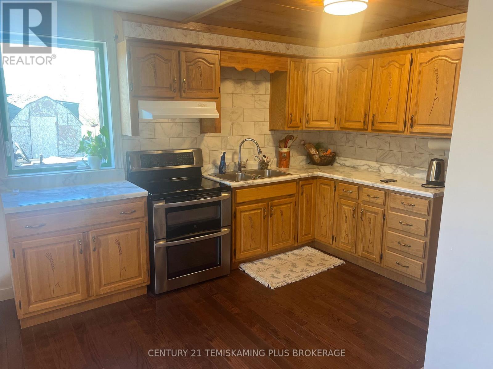 533142 RIVER ROAD N - 6