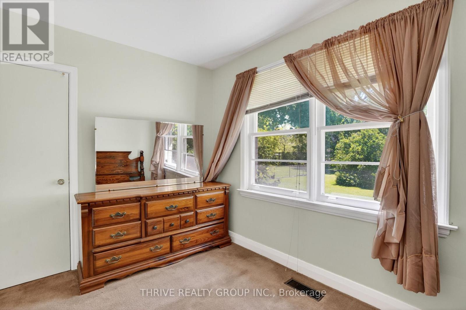 693 KIPPS LANE - 19