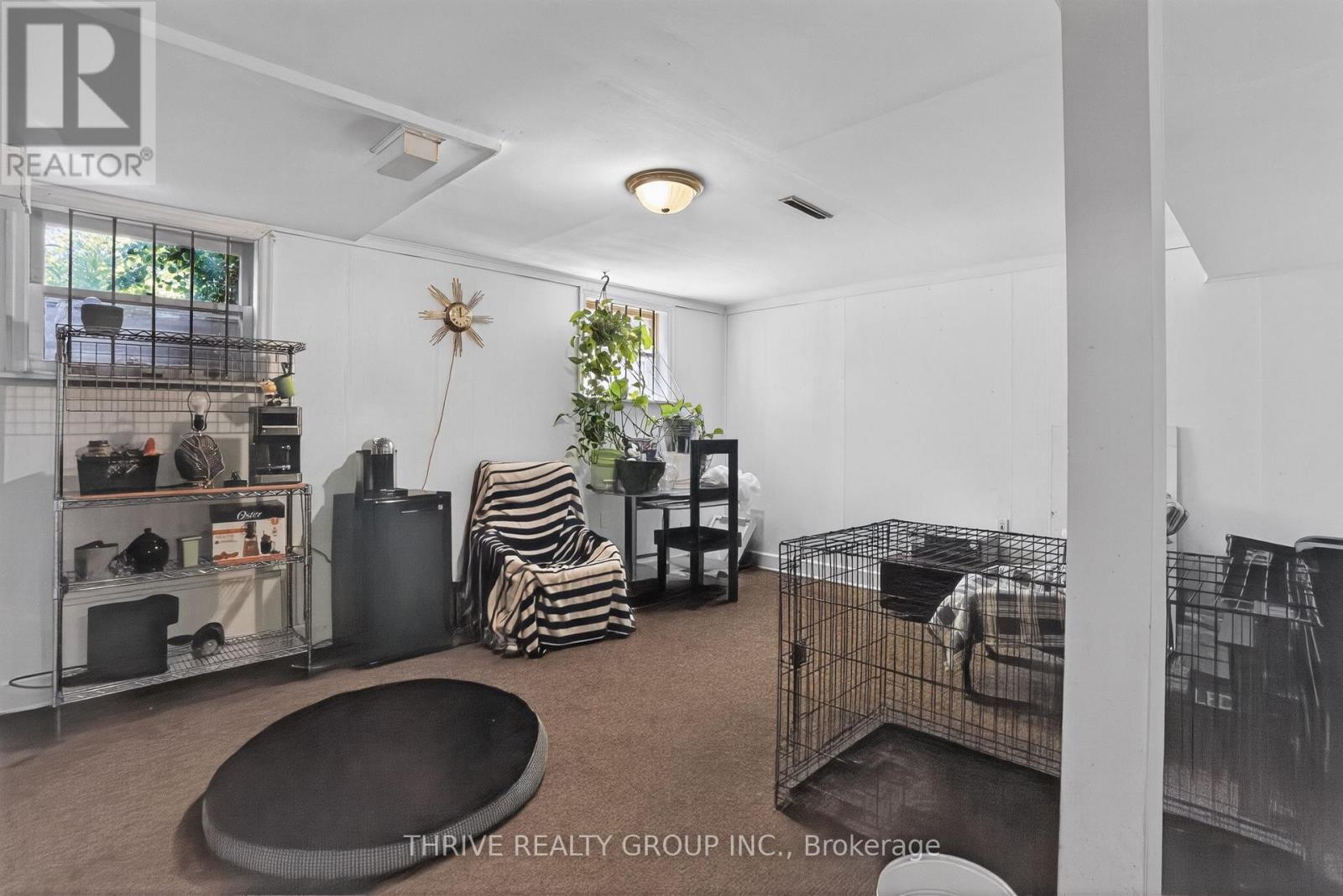 693 KIPPS LANE - 23