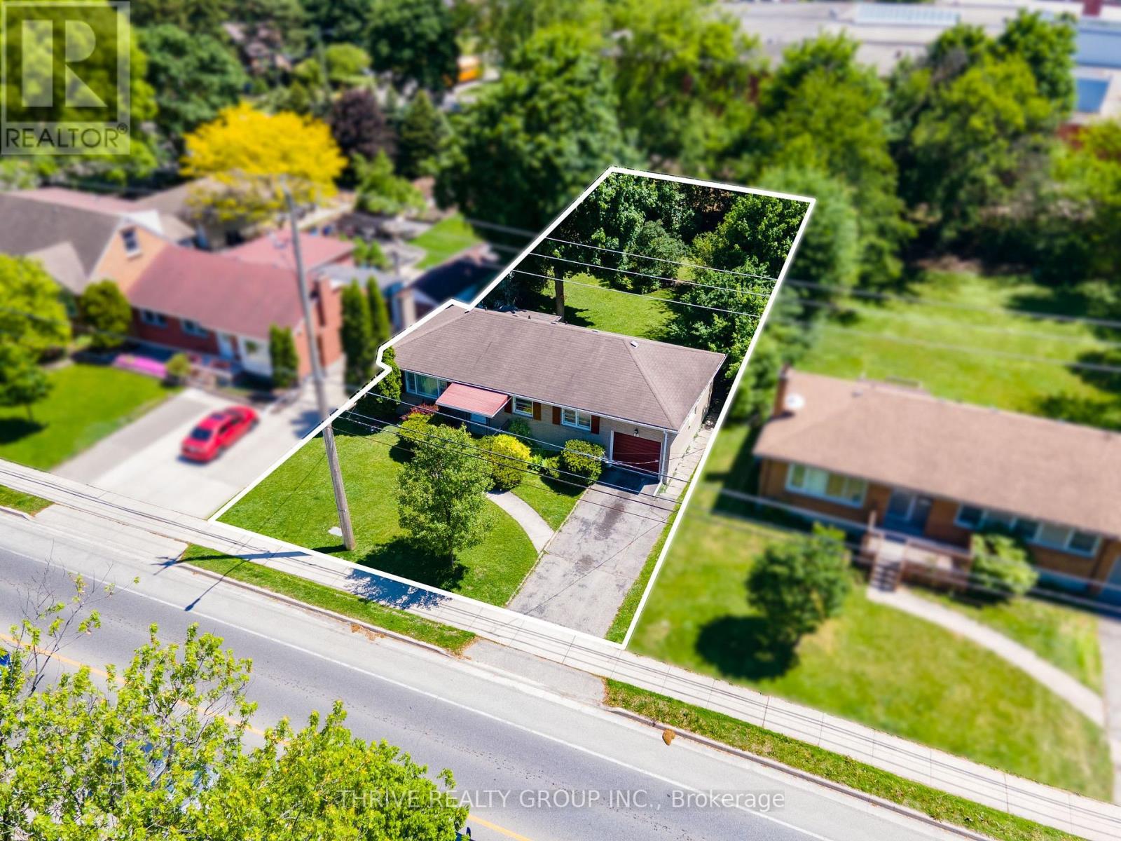 693 KIPPS LANE - 37