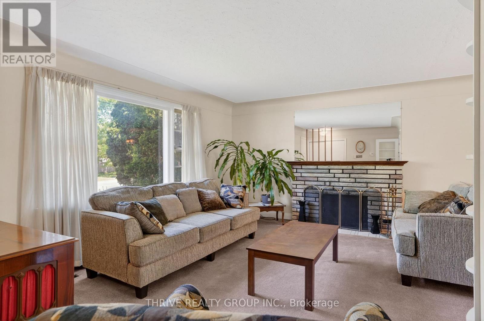 693 KIPPS LANE - 6
