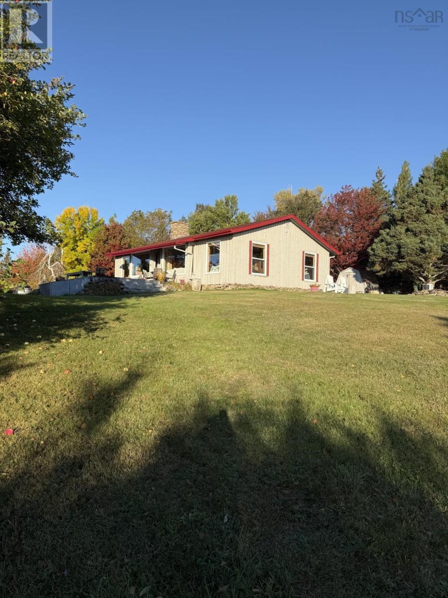 80 TERAG LANE, LAKEVALE, ANT. CO. N.S. - 14