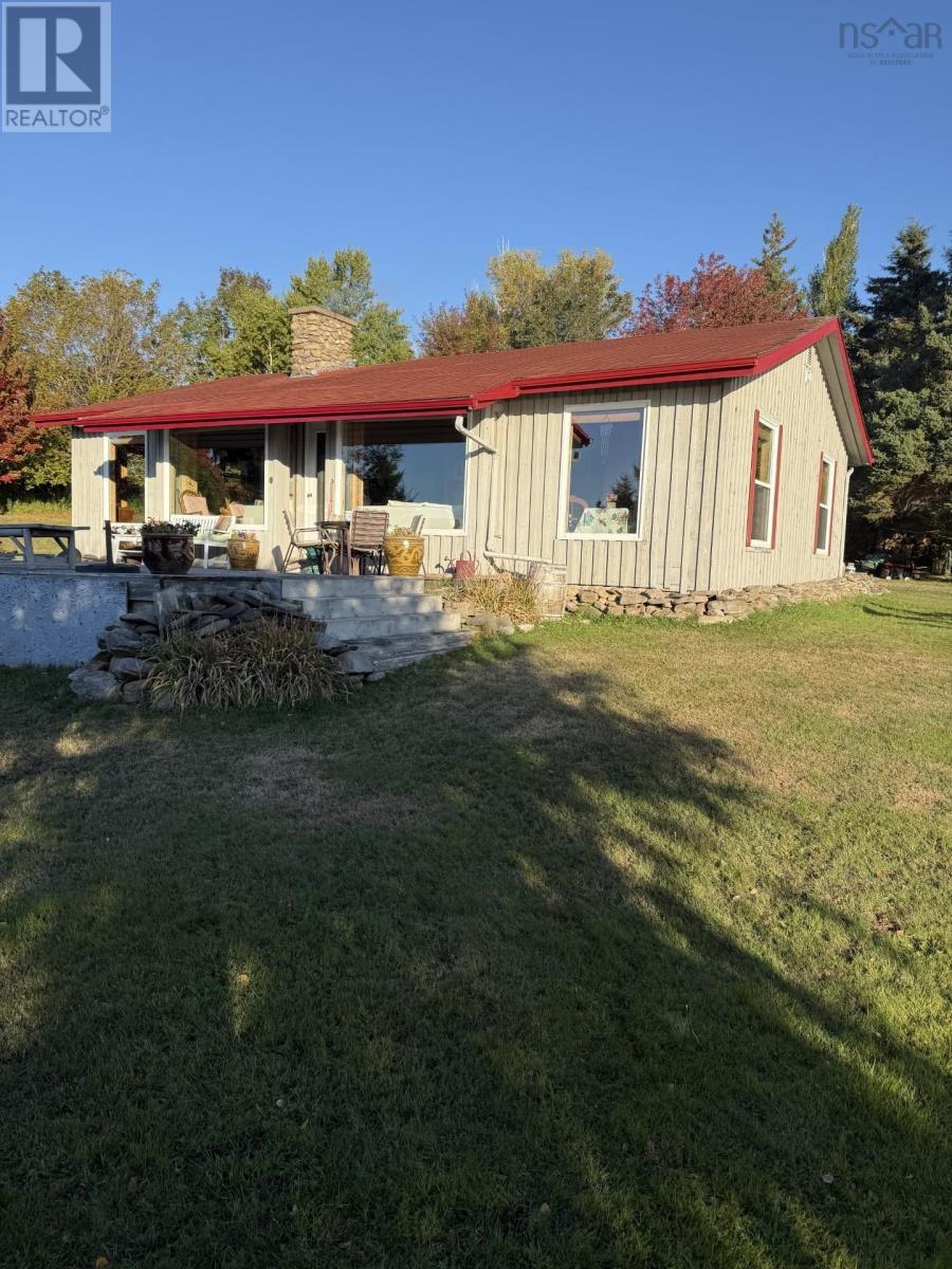 80 TERAG LANE, LAKEVALE, ANT. CO. N.S. - 13
