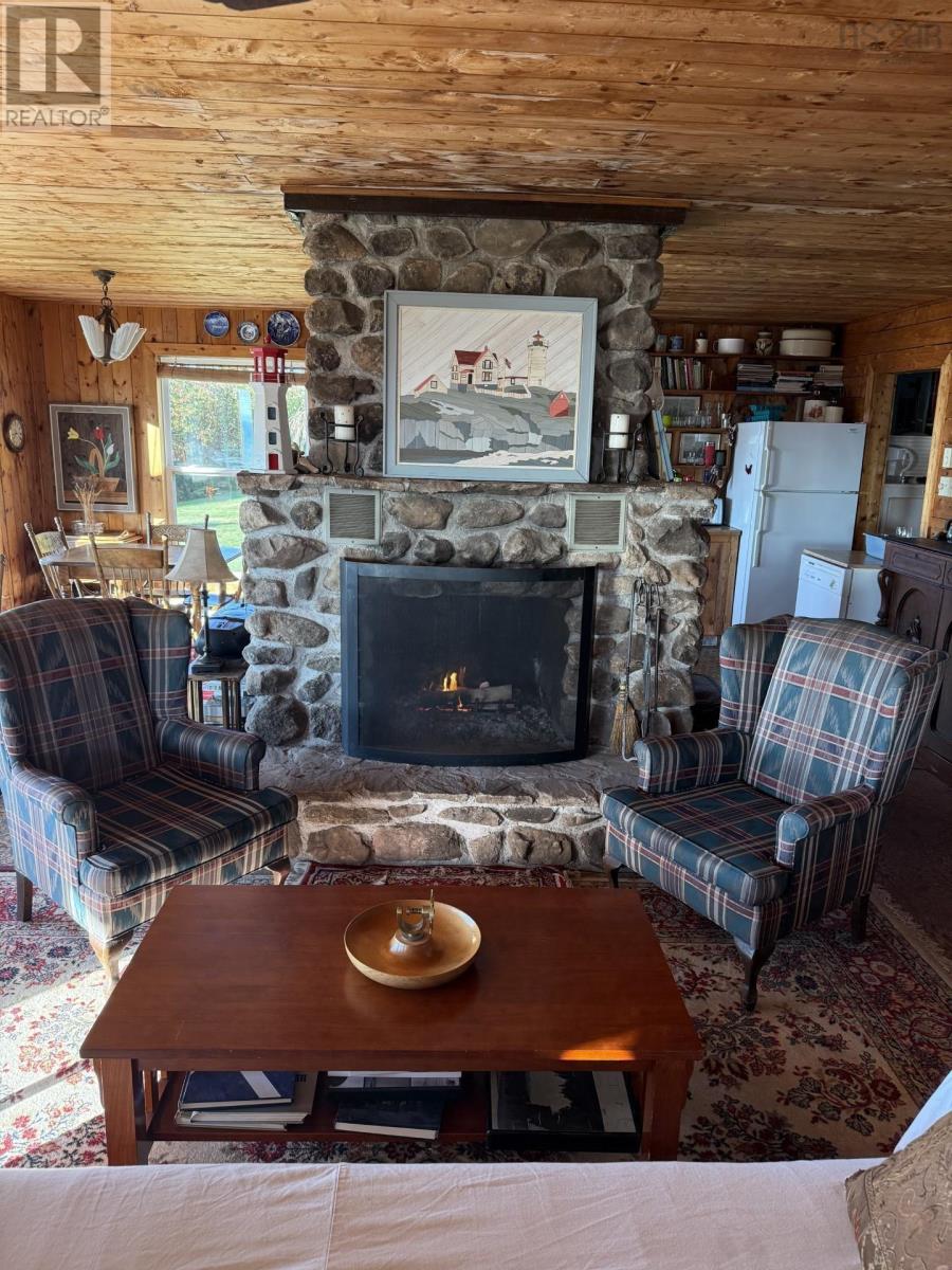 80 TERAG LANE, LAKEVALE, ANT. CO. N.S. - 18