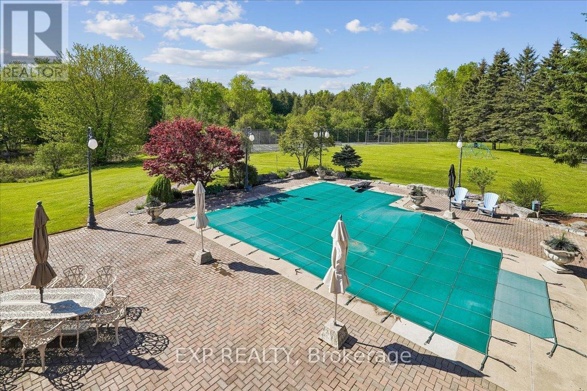332 BURNS BOULEVARD - 12