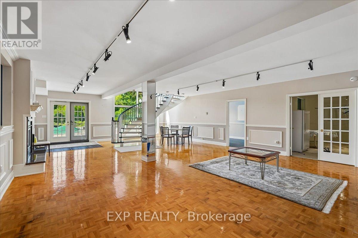 332 BURNS BOULEVARD - 32