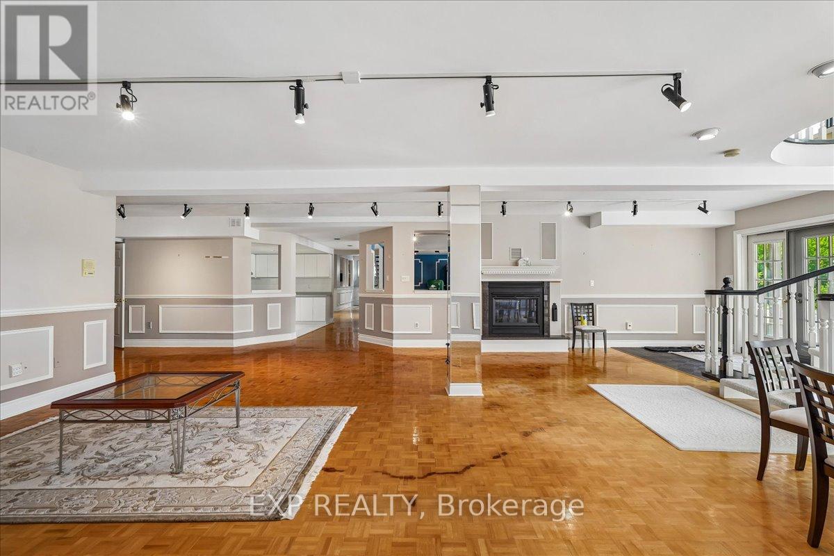 332 BURNS BOULEVARD - 33