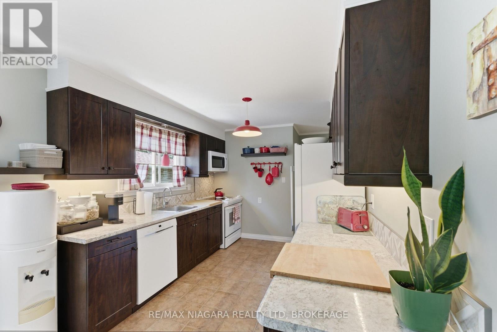 3169 FRANCES AVENUE - 9