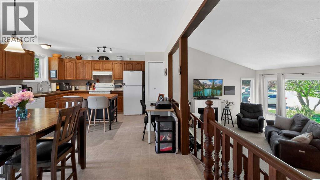 77 Iroquois Crescent W - 10