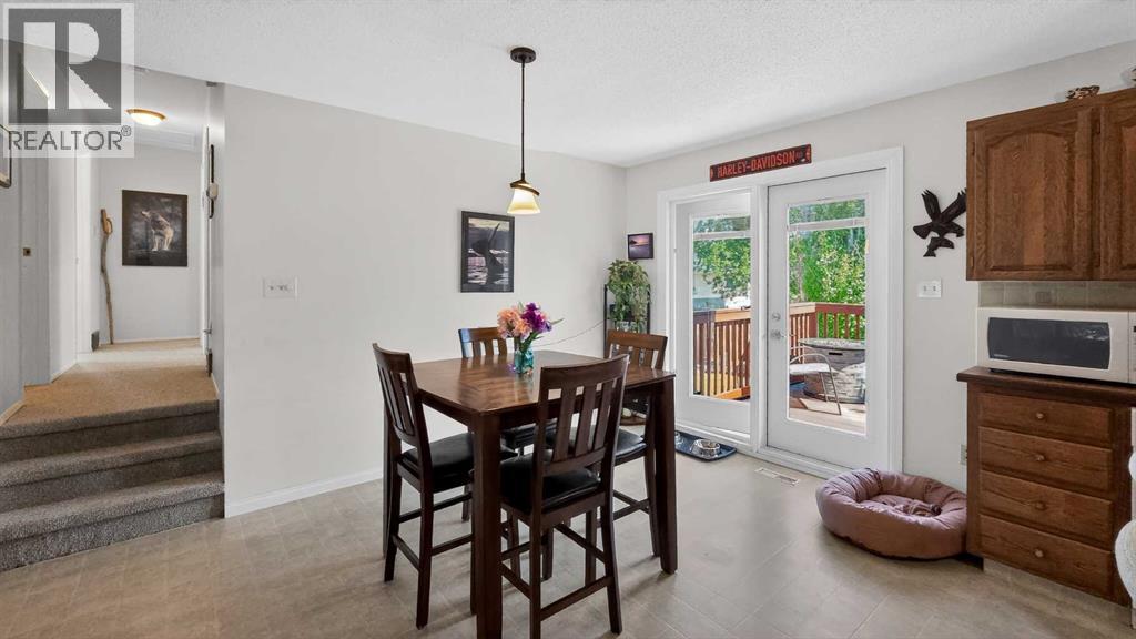 77 Iroquois Crescent W - 12