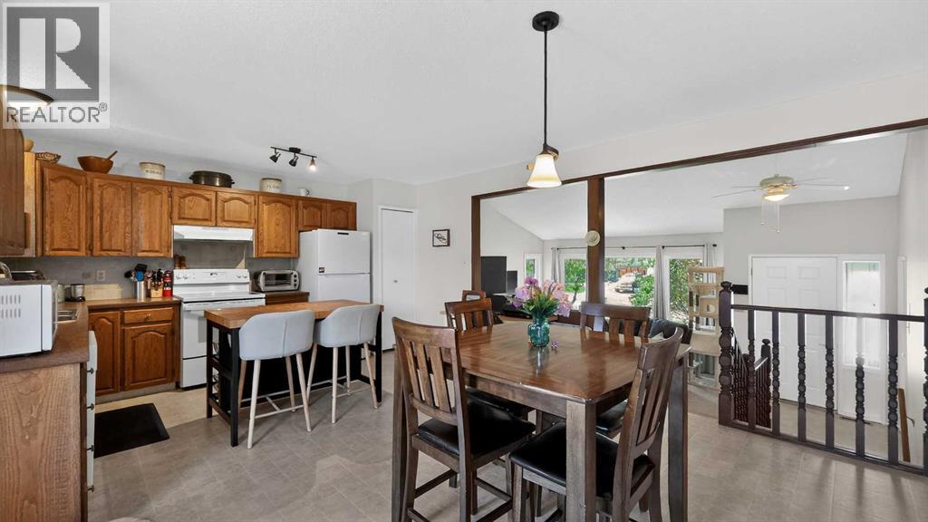 77 Iroquois Crescent W - 14