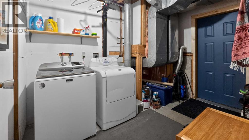 77 Iroquois Crescent W - 30