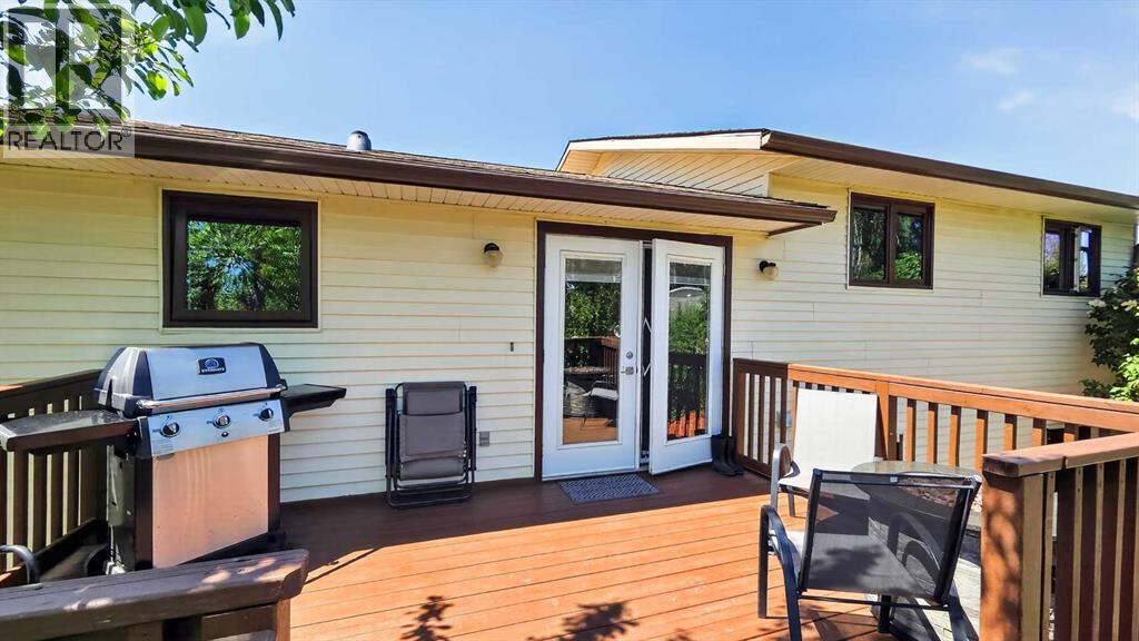 77 Iroquois Crescent W - 41