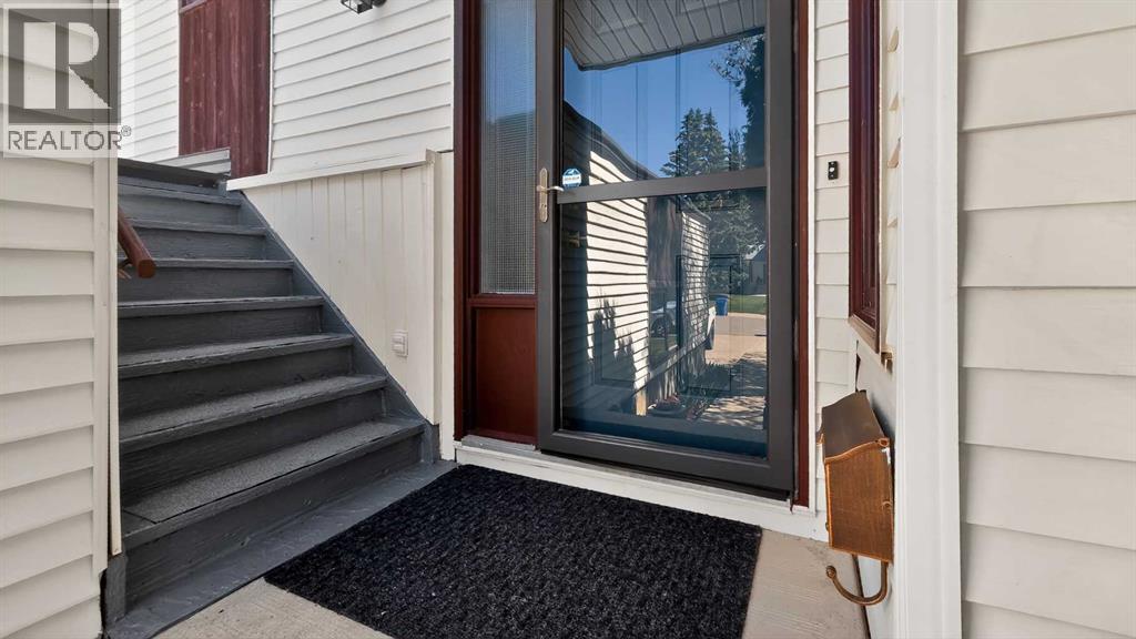 77 Iroquois Crescent W - 44