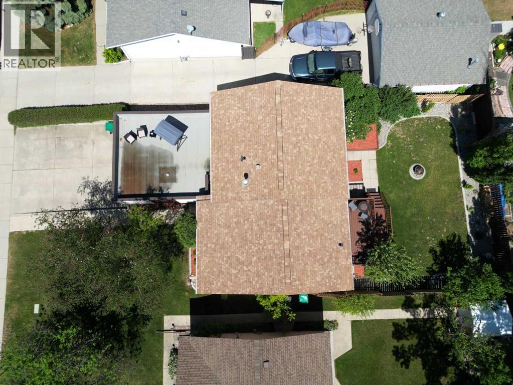 77 Iroquois Crescent W - 50