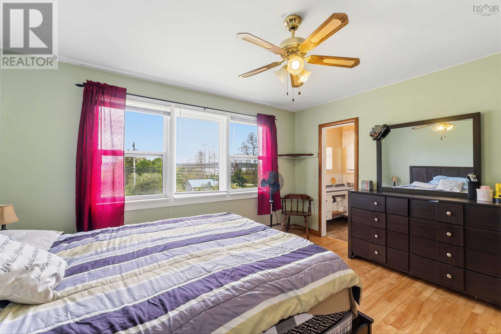 700 Highway 1 - 27
