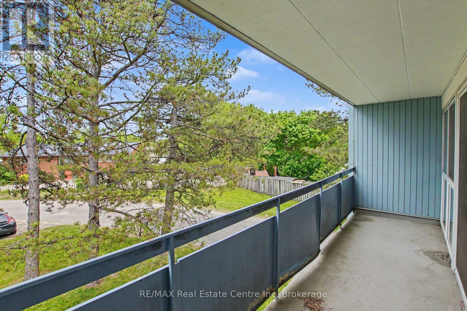 #412 105 CONROY CRESCENT - Image 11