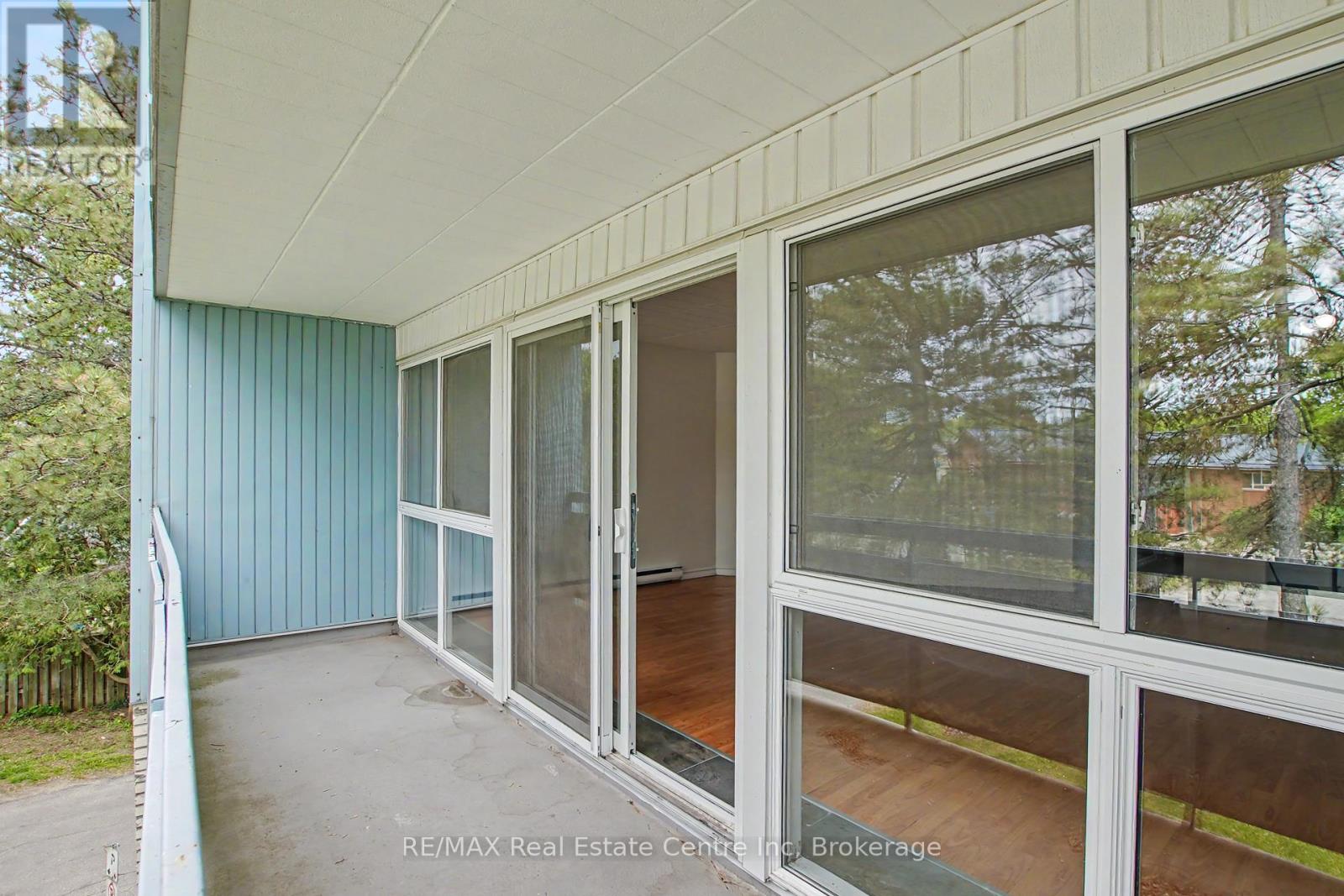 #412 105 CONROY CRESCENT - Image 12