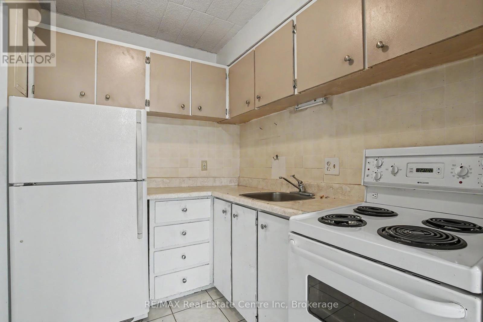 #412 105 CONROY CRESCENT - Image 7