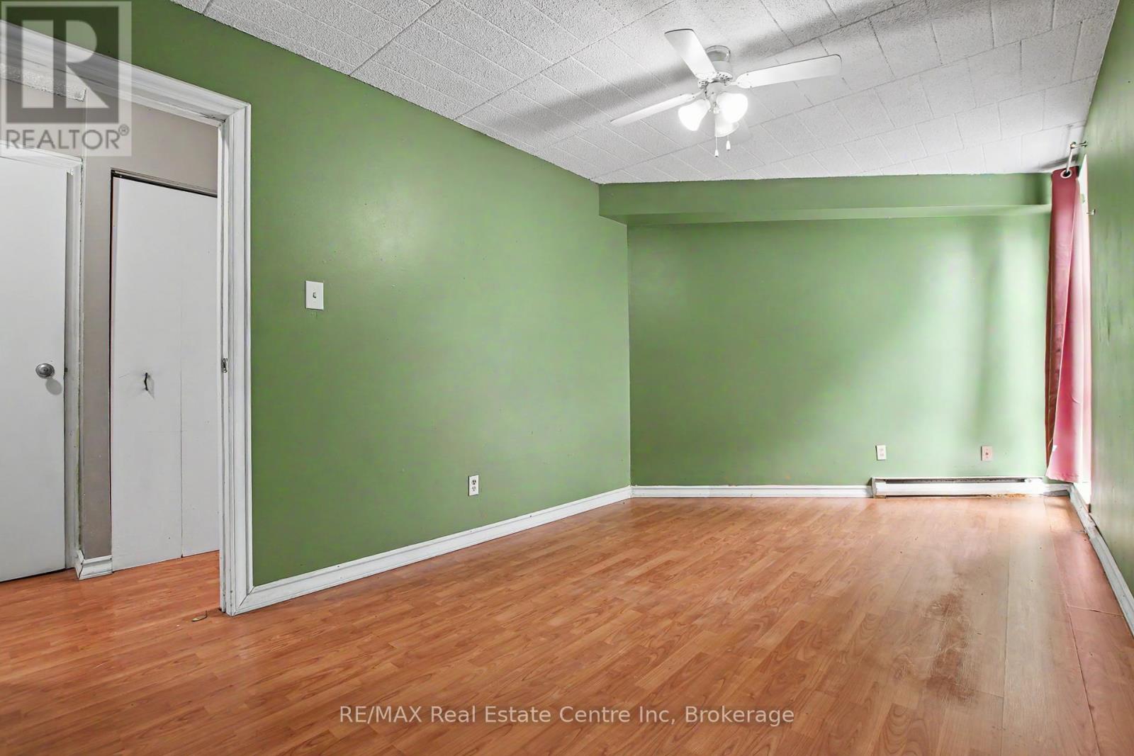 #412 105 CONROY CRESCENT - Image 9