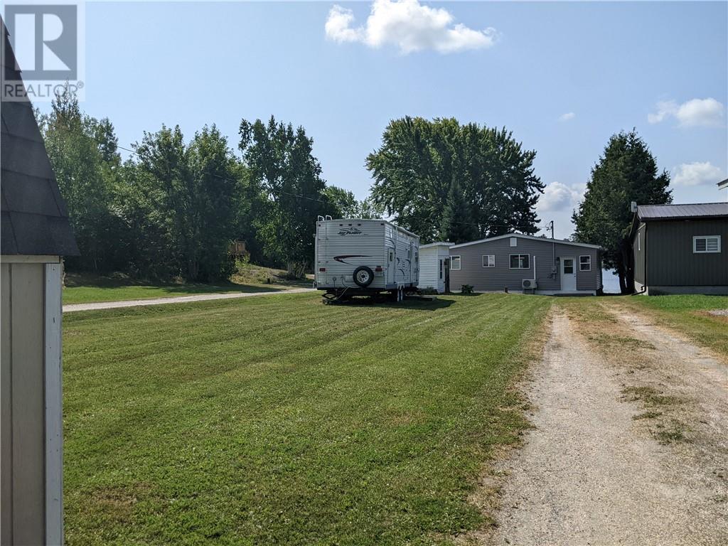 42 Caron Rd - 17