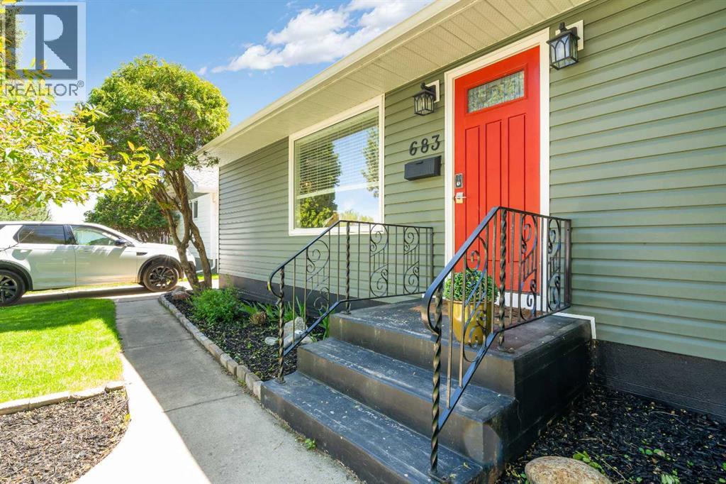 683 7 Street SW - Image 2