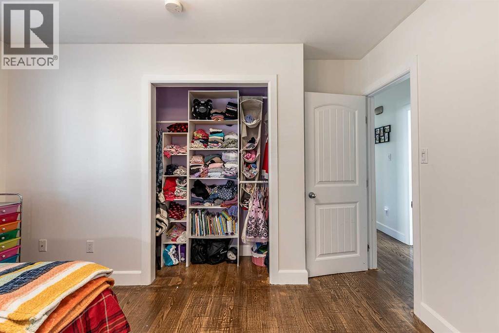 683 7 Street SW - 20